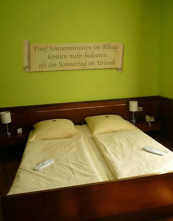 Hotel Am Wilhelmsplatz Stuttgart 3*,